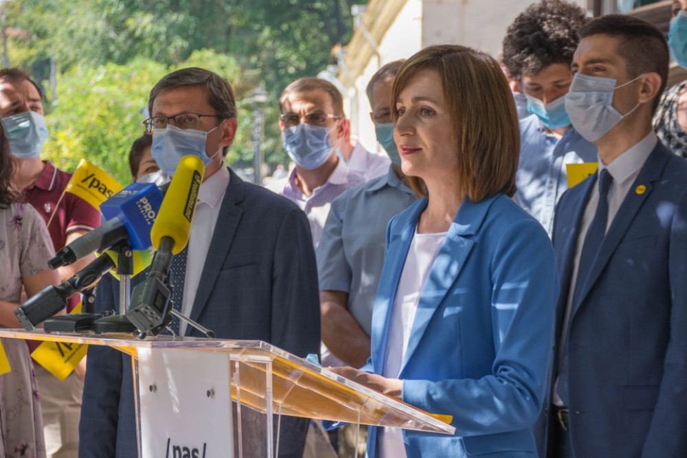 Politician: Soldații pe care îi are Maia Sandu sunt cam șchiopi. Unul șchiop, altul chior